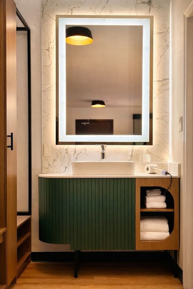 Executive Room, 1 King Bed