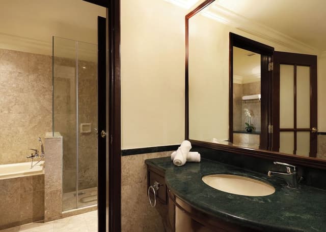 Premier Room