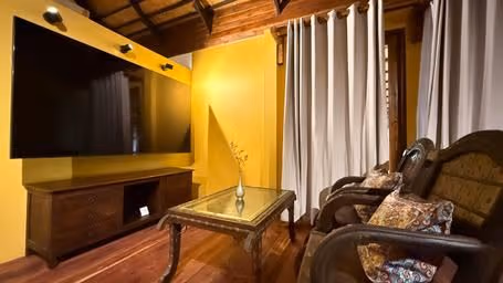 Kawarin Kanpuri Villas 1