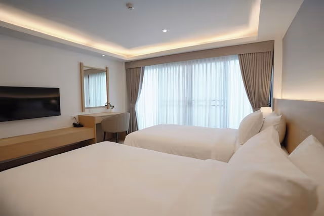 Standard Twin Room