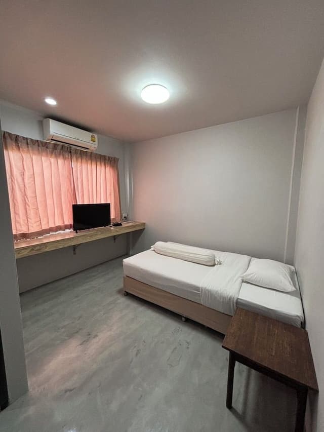 Basic Single Room