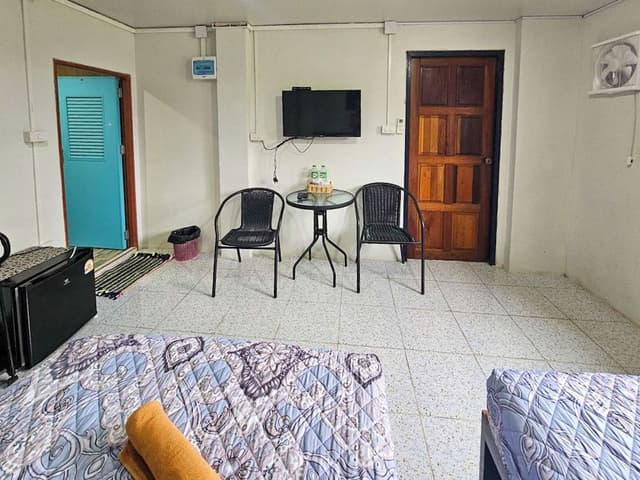 Standard Twin Room