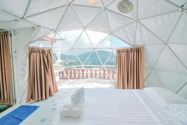 Deluxe Tent, Mountain View