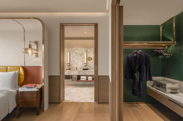 Suite, 1 King Bed (Andaz)