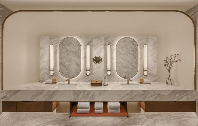 Suite, 1 King Bed (Andaz)