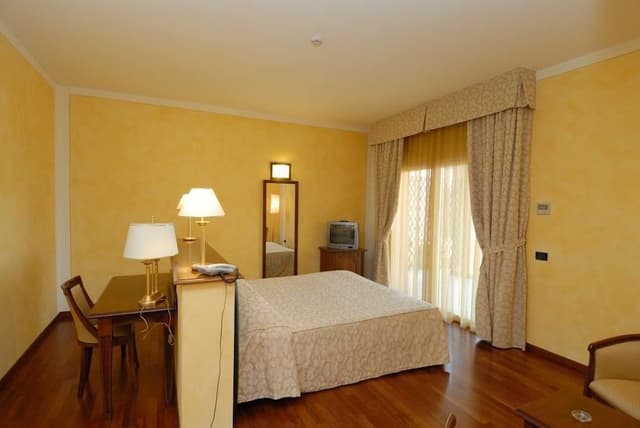Double Room Single Use