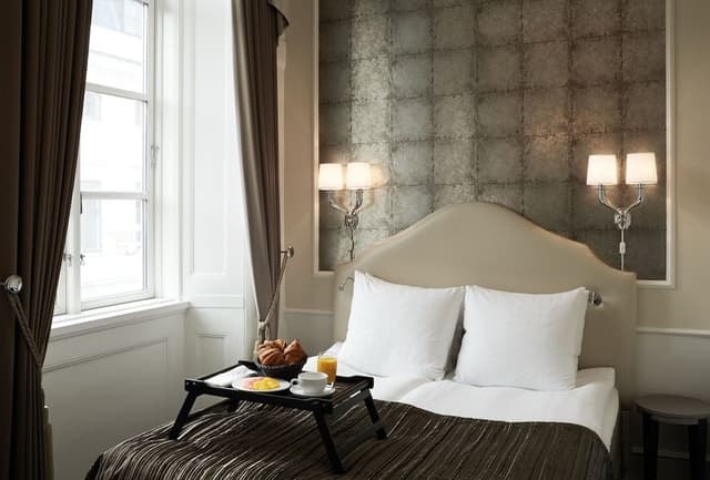 Executive Double room with a double bed or twin beds with Lounge access