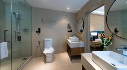Executive Sea-Facing Suite - Newly Renovated