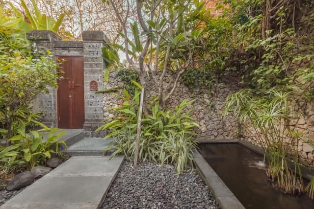 One-Bedroom Garden Villa