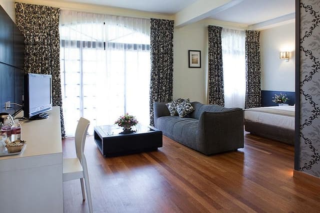 Tioga Deluxe Suite