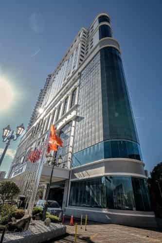 เรไน โฮเทล โกตาบารู (ชื่อเดิม เดอะ แกรนด์ เรไน โฮเทล)