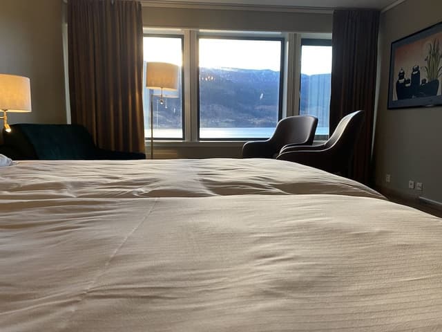 Superior Twin Room, Lake View