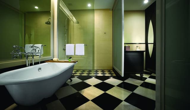Studio Suite Twin