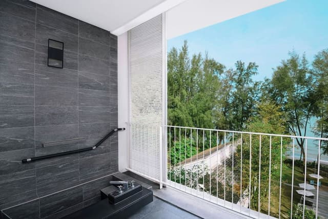 Deluxe Room, 1 King Bed, Balcony