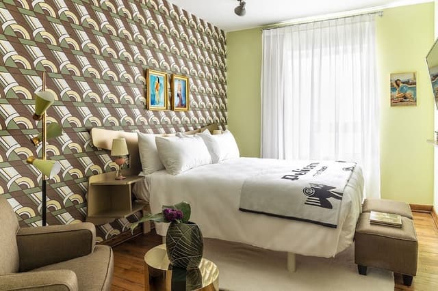 Deluxe Room, 1 Queen Bed