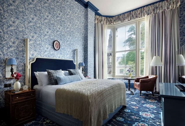 Deluxe Room, 1 King Bed