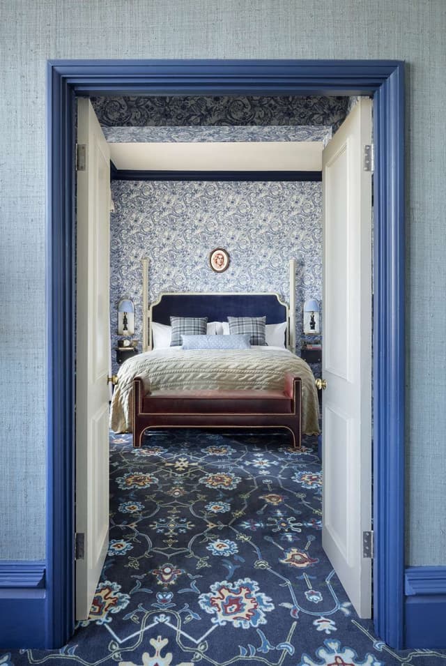 OXFORD SUITE