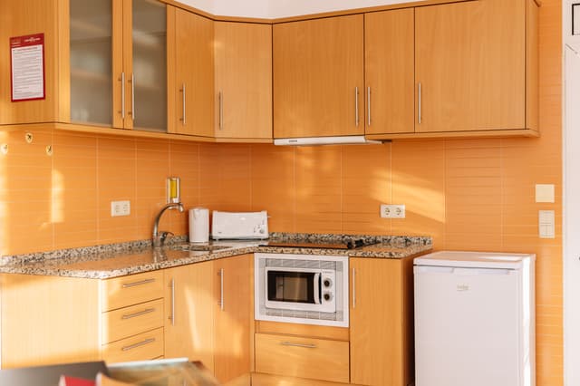 Deluxe Two-Bedroom Apartment with Sea or Pool View (6 Pax)