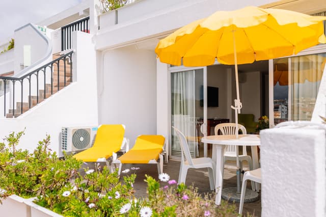 Deluxe One Bedroom Apartment with Sea or Pool View (2 Adults)