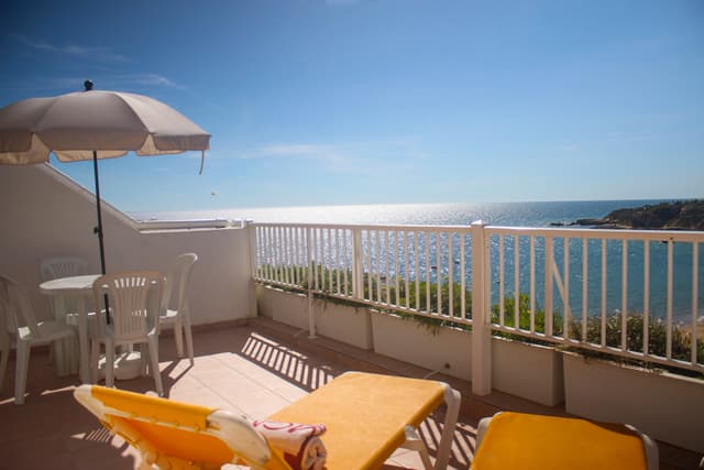 Deluxe One Bedroom Apartment with Sea or Pool View (4 Adults)