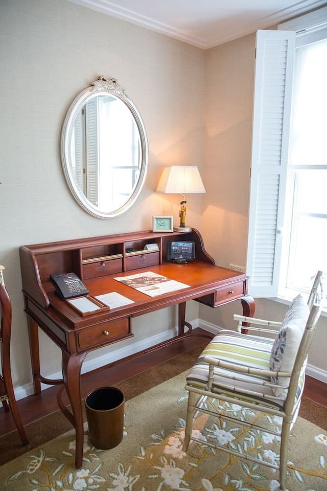 Park, Executive Suite