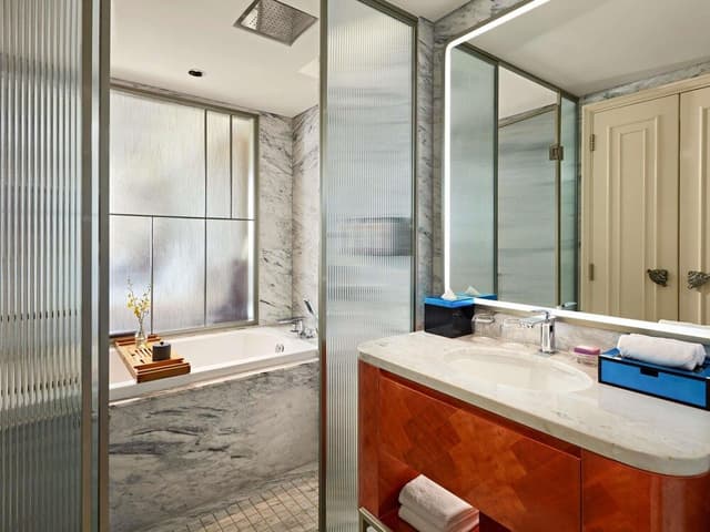 Premium Room, 1 King Bed