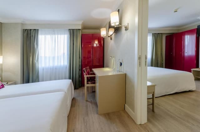 Double or Twin Room (2 Adults + 1 Child)