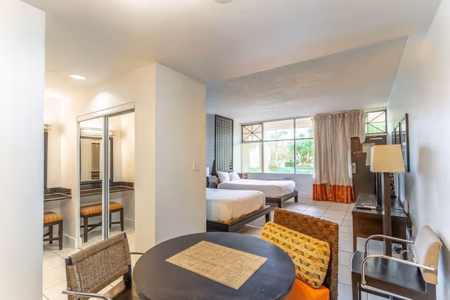 Room (502 Little Harbor Inn)