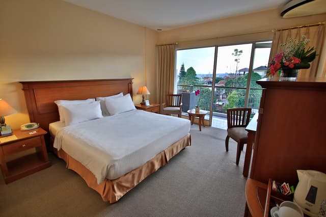 Boutique Room