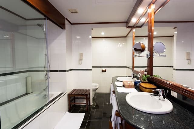 Suite, River View
