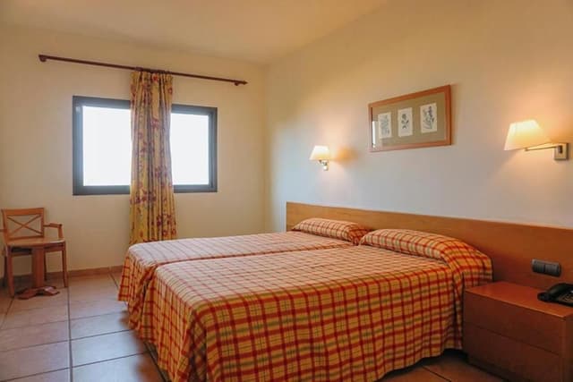 Family Room (2 Adults + 1 Child)