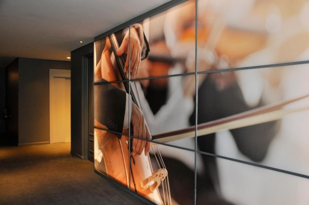 Broadway Hotel & Suites2