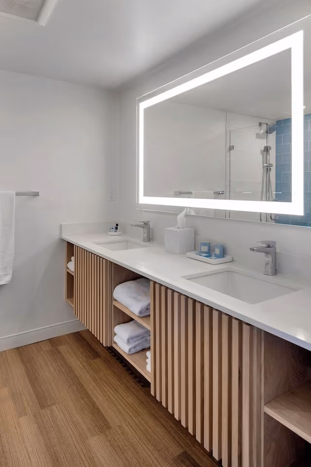 Junior Suite, Multiple Beds, Partial Ocean View