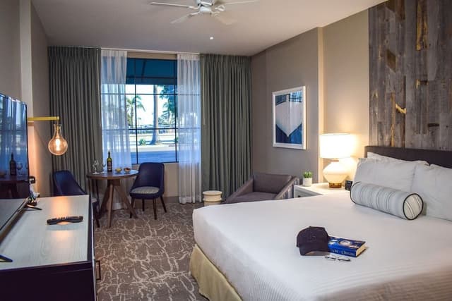 Signature Room, 1 King Bed