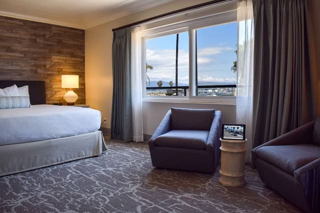 Room, 1 King Bed (Harborside)