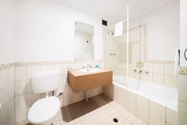Standard Apartment, 1 Bedroom, Queen Bed, Non Smoking, Balcony
