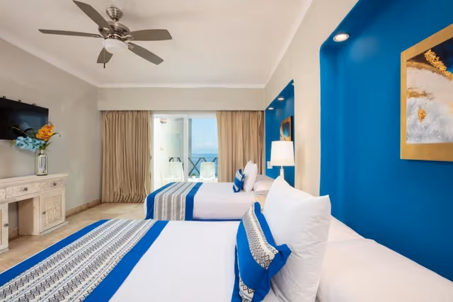 Lush Partial Bay View 1 King Bed