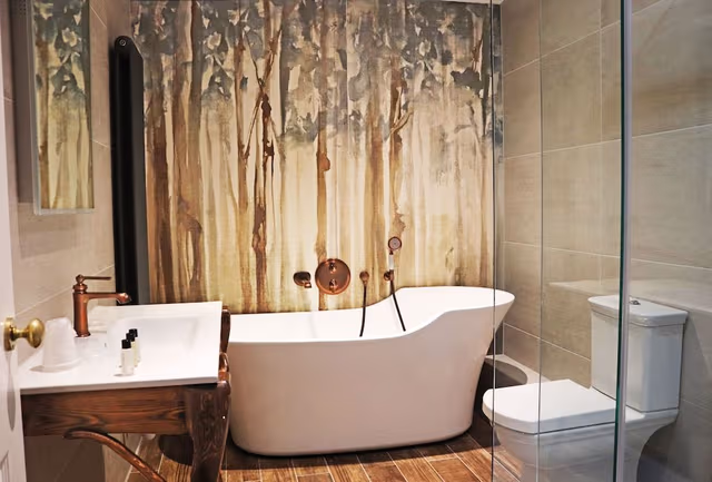 Riverview Suite