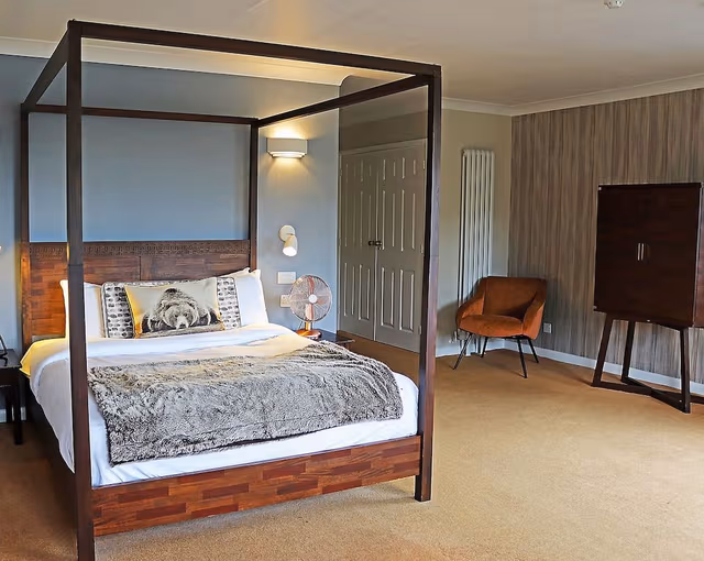 Riverview Suite