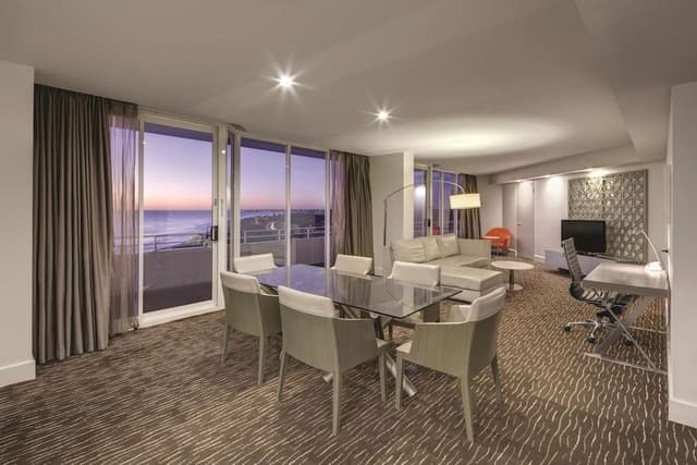 Executive Suite King