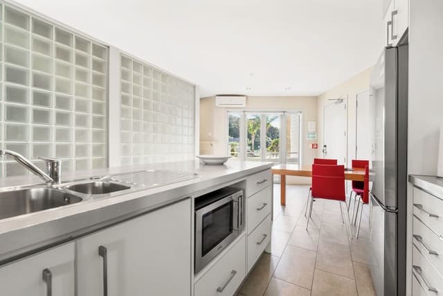 Apartment, 2 Bedrooms, Partial Sea View