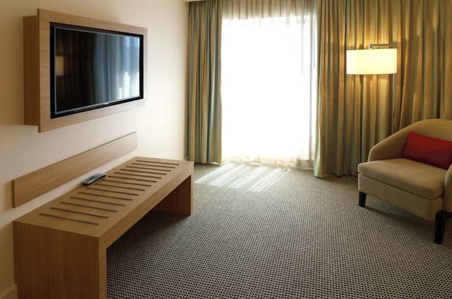 Raffles Suite
