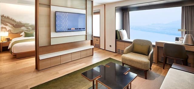 Club Suite, River View (Club Lounge Access)