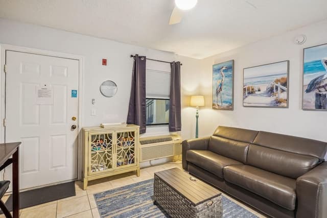 Condo, 1 King Bed with Sofa bed (Royal Orleans 117)