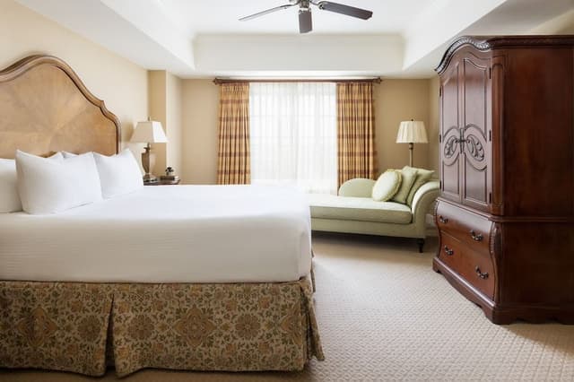 TWO BEDROOM GRANDE SUITE