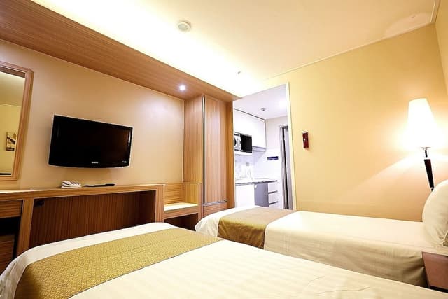 Studio, 2 Twin Beds