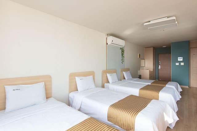 Deluxe Quadruple Room