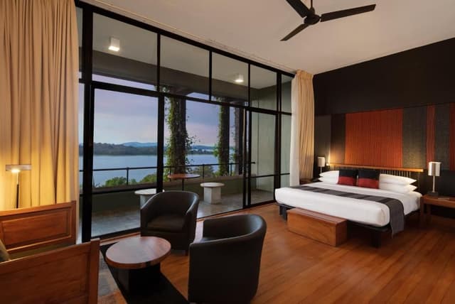 Luxury Panoramic Twin Room