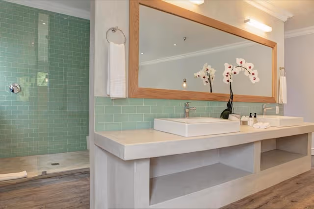 Superior Double or Twin Suite with Balcony