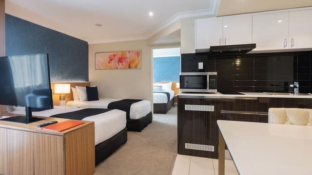 Family Spa Suite, 1 Queen and 2 Singles